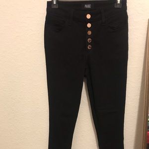 Paige Hoxton Ultra Skinny with exposed buttons